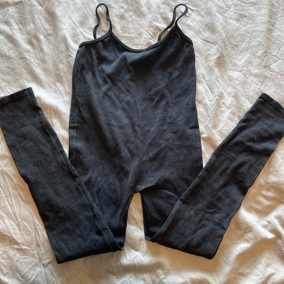Bodycon active jumpsuit - Picture 3 of 4
